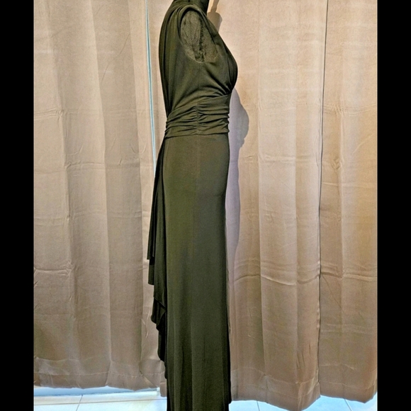 Beautiful Black Elegant Black Evening Gown-Size 4 - Picture 8 of 17